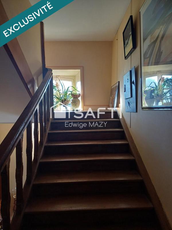 Maison - 244 m² - 8 pièces