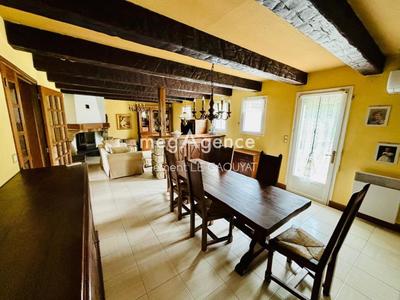 Maison - 198 m² - 10 pièces
