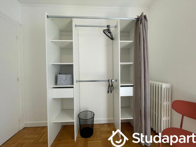 Chambre - 11 m² - 1 pièce