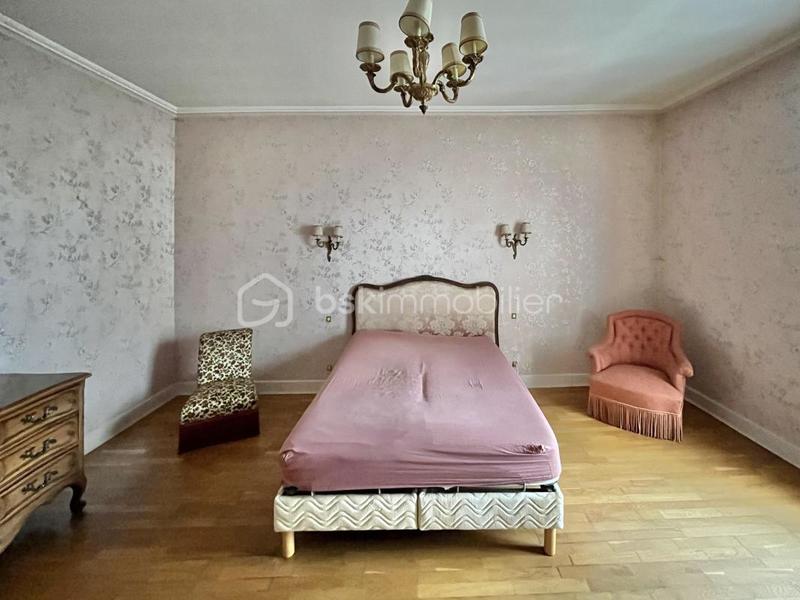 Maison de maîtres - 600 m² - 10 pièces