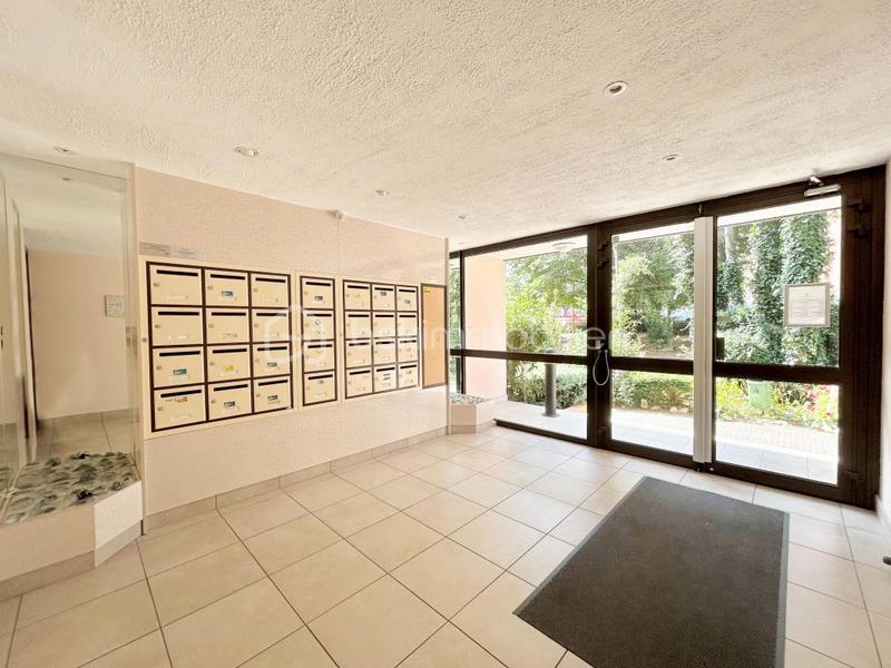 Appartement - 90 m² - 4 pièces