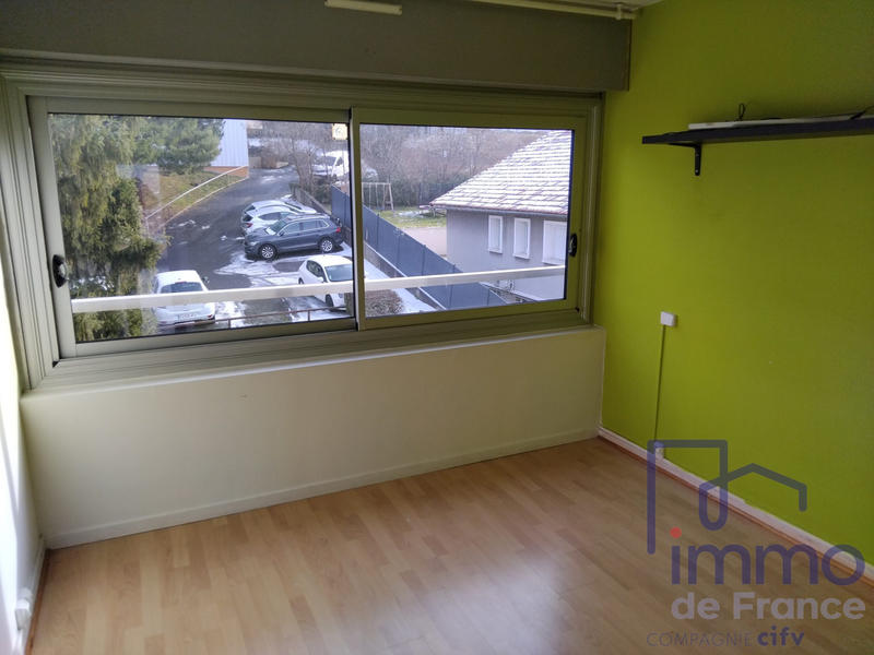 Appartement - 77 m² - 5 pièces