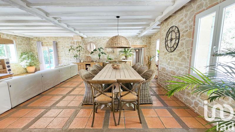 Maison - 186 m² - 7 pièces