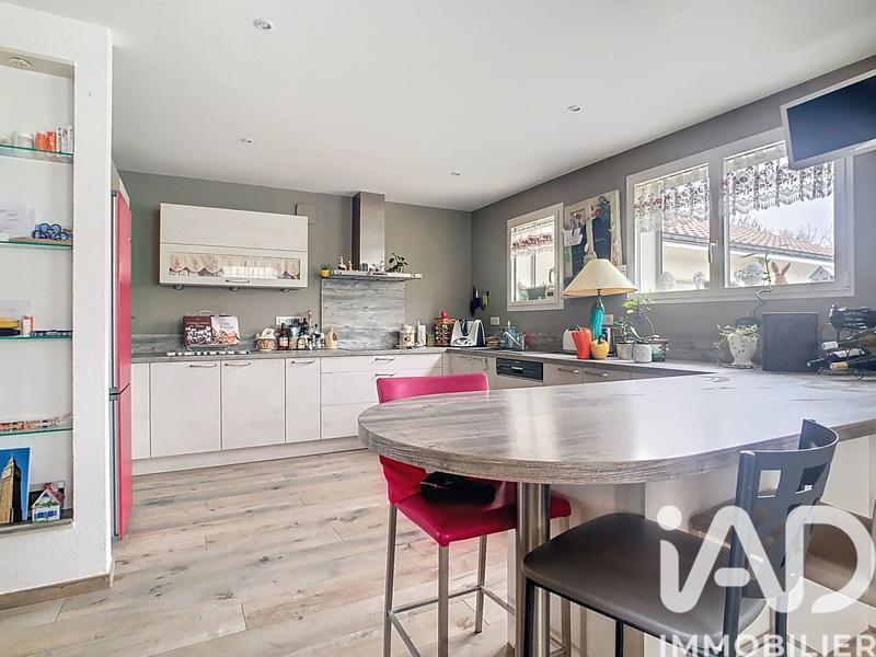 Maison - 166 m² - 8 pièces