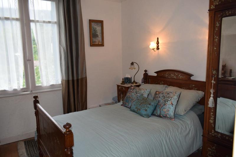 Maison - 140 m² - 9 pièces