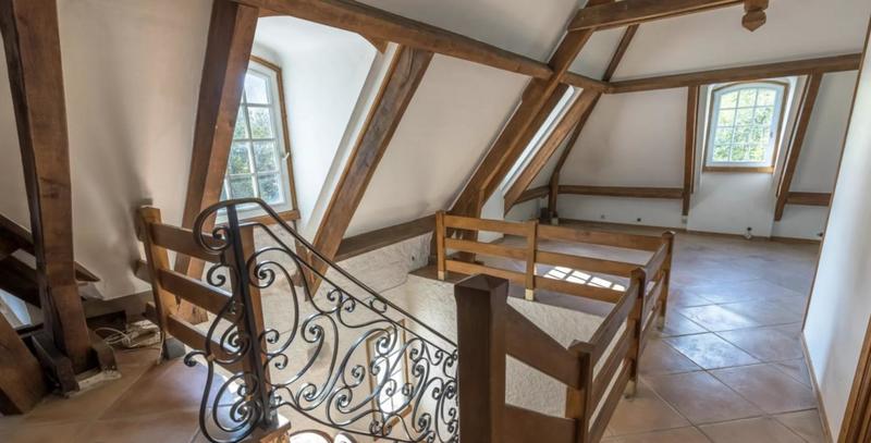 Maison - 280 m² - 10 pièces