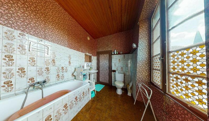 Maison traditionnelle - 315 m² - 12 pièces