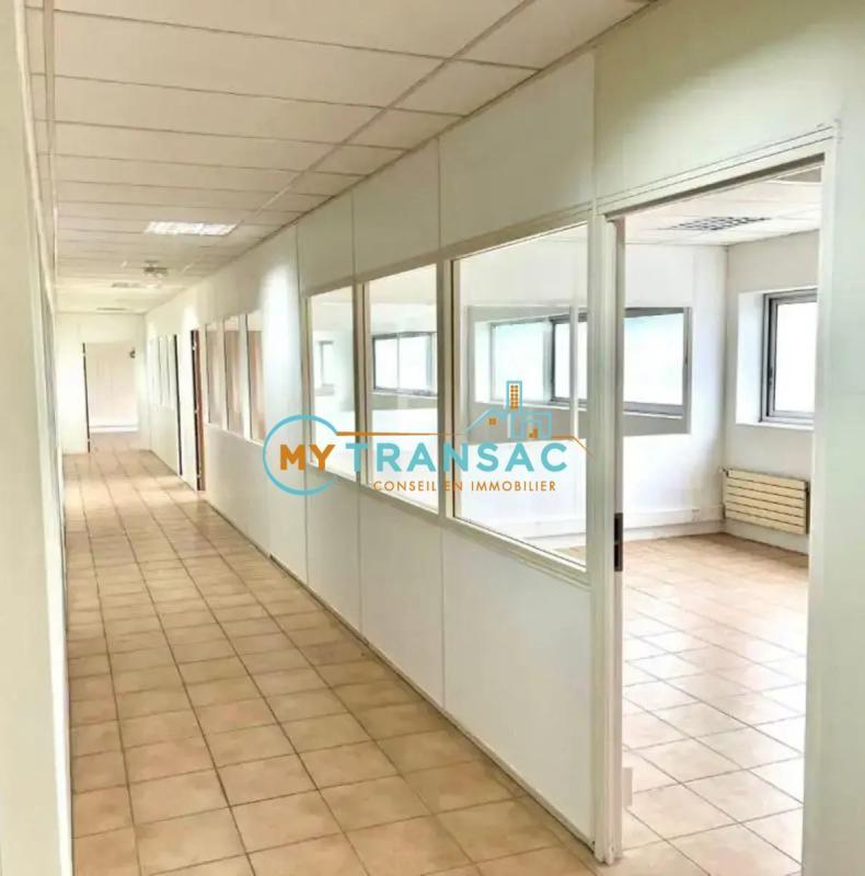 Local d'activités - 3 699 m²