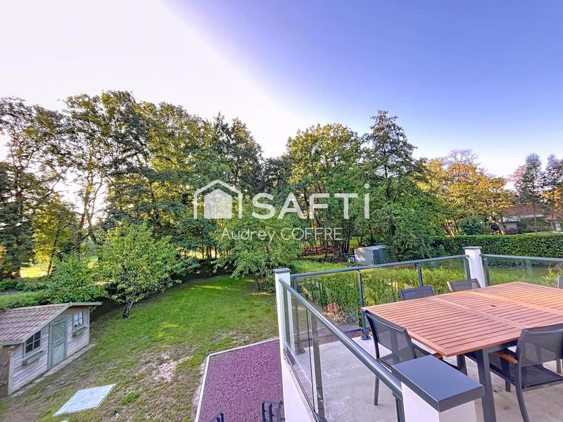 Villa - 215 m² - 10 pièces