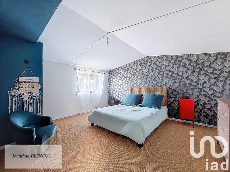 Maison - 220 m² - 7 pièces