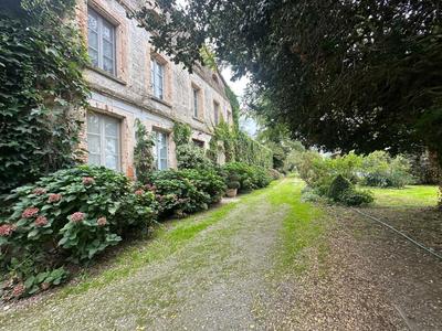 Maison - 200 m² - 7 pièces