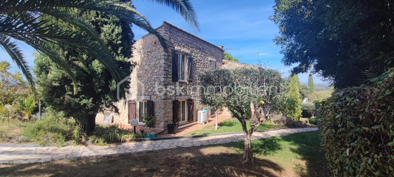 Maison en pierre - 180 m² - 7 pièces