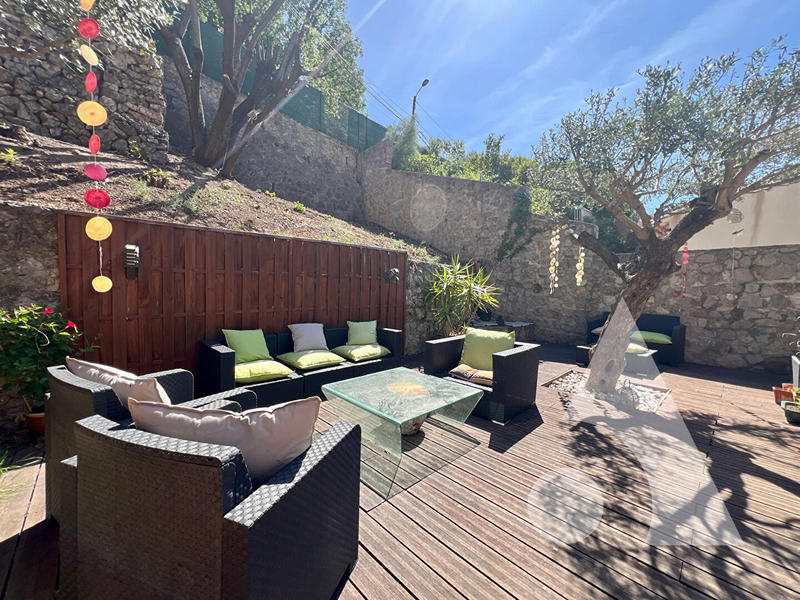 Maison - 182 m² - 7 pièces