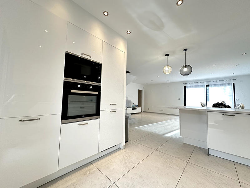 Maison - 103 m² - 4 pièces