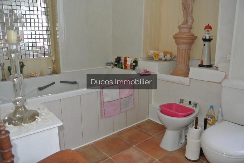Maison - 210 m² - 9 pièces