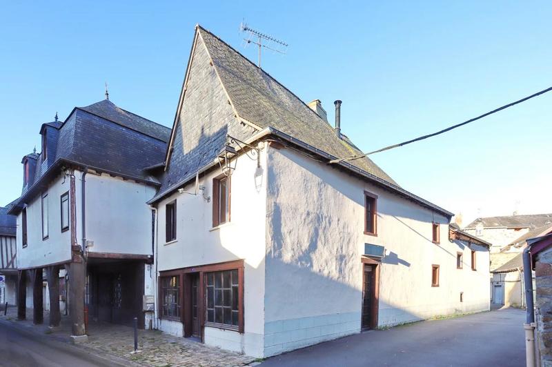 Maison - 324 m² - 8 pièces