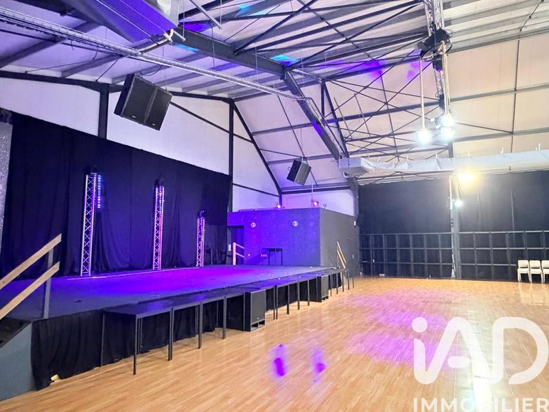 Maison - 1 540 m² - 14 pièces