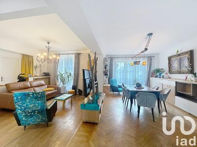 Maison - 180 m² - 7 pièces