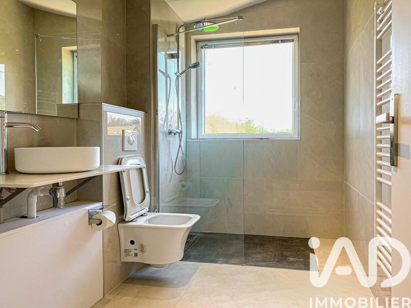 Maison de maîtres - 270 m² - 9 pièces