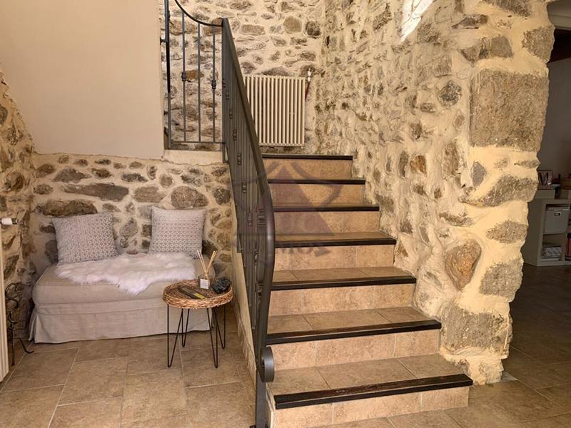 Maison provençale - 217 m² - 6 pièces