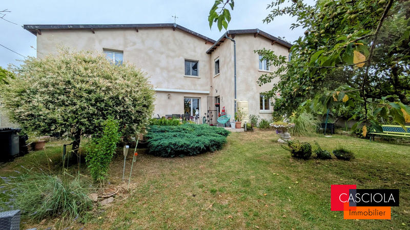 Maison - 210 m² - 7 pièces