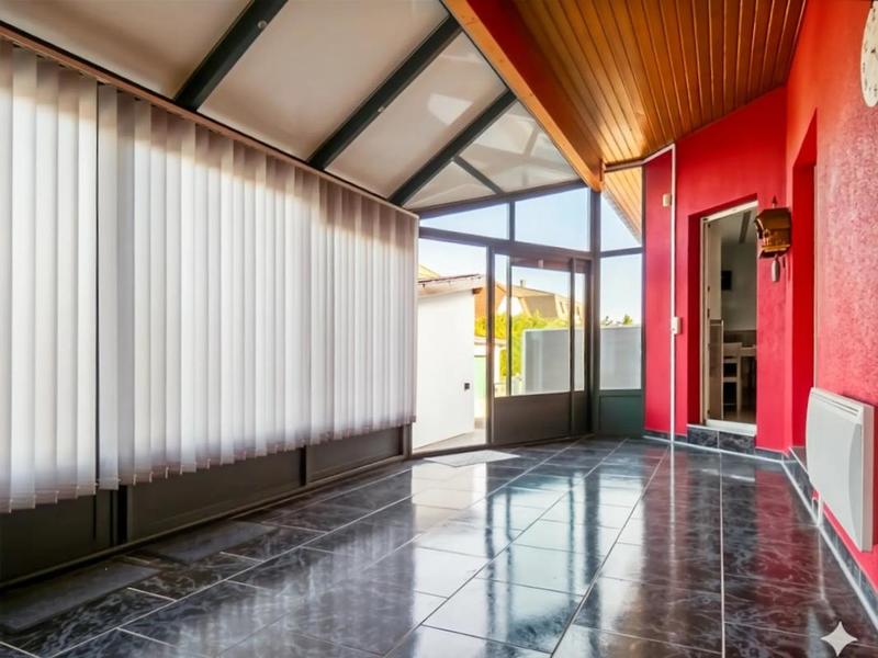 Maison - 250 m² - 8 pièces