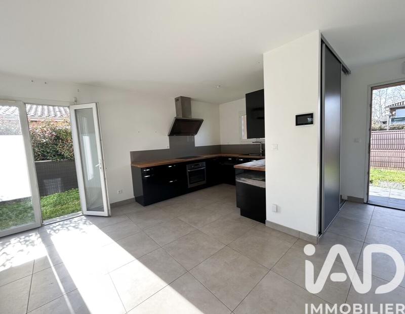 Maison - 94 m² - 5 pièces