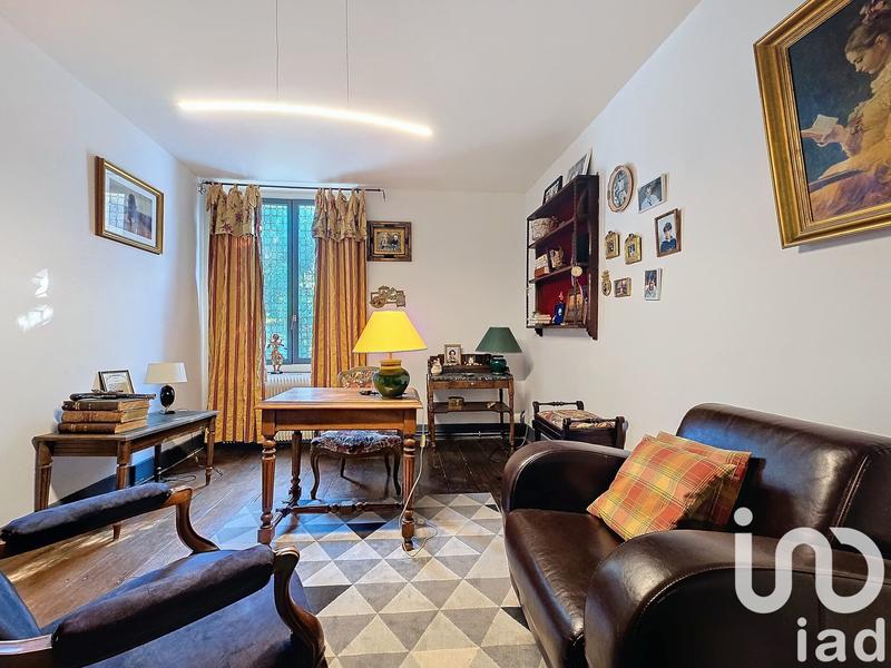 Maison - 240 m² - 8 pièces