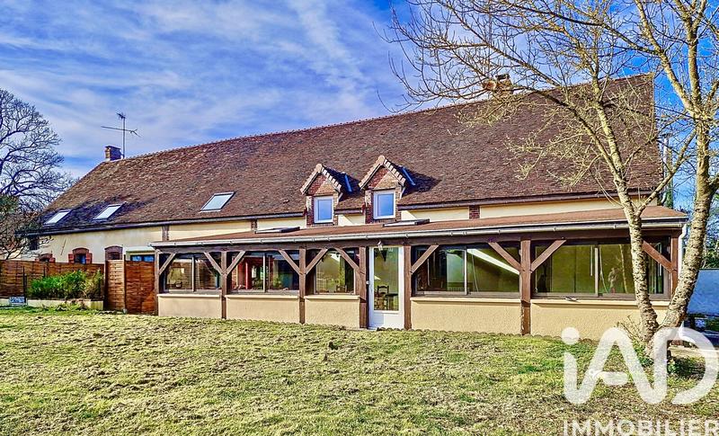 Maison - 370 m² - 14 pièces