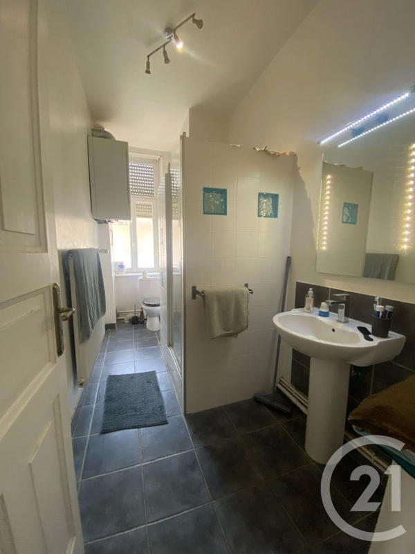 Appartement - 79 m² - 2 pièces