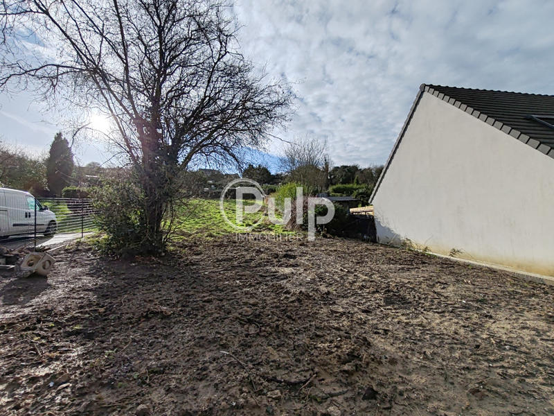 Terrain constructible - 998 m²