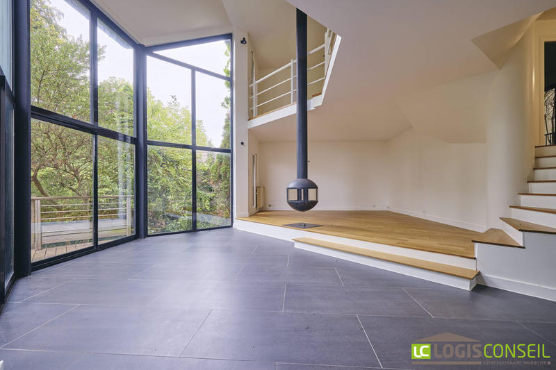 Maison contemporaine - 201 m² - 9 pièces