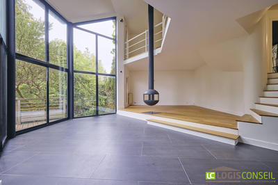 Maison contemporaine - 201 m² - 9 pièces