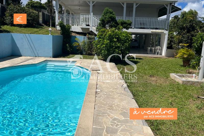 Maison - 102 m² - 5 pièces