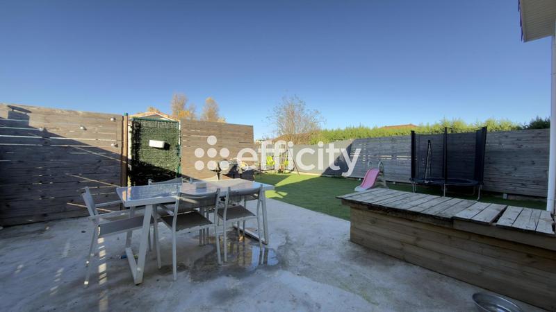 Maison - 96 m² - 5 pièces