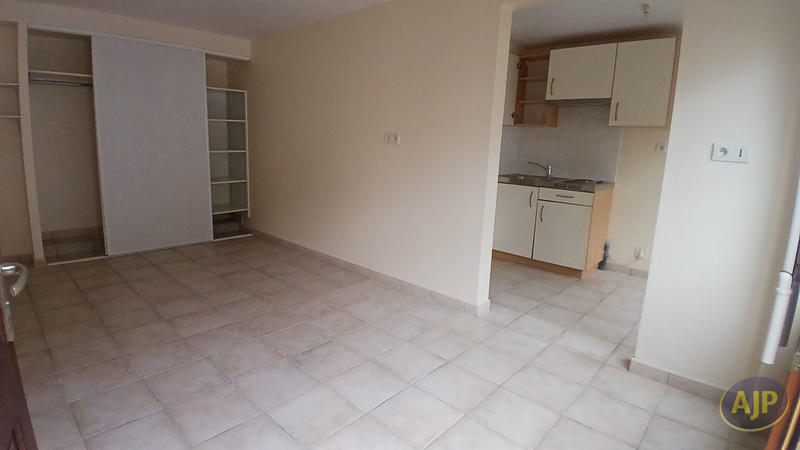 Local commercial - 24 m² - 1 pièce