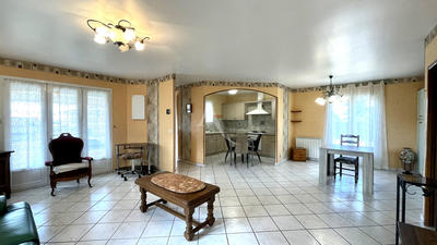 Maison - 97 m² - 5 pièces