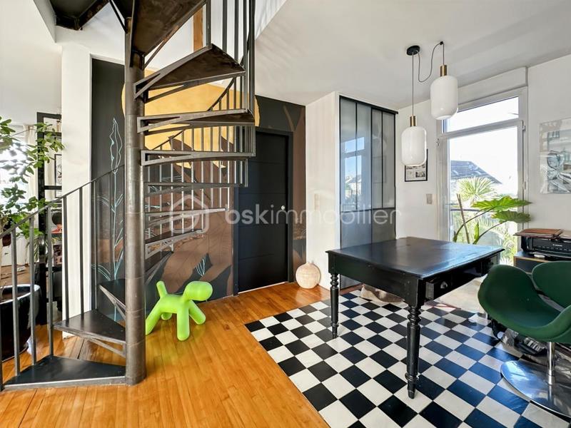 Maison - 140 m² - 6 pièces