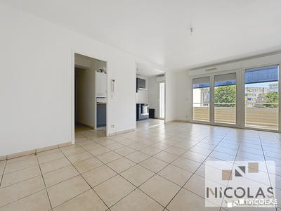 Appartement - 83 m² - 4 pièces