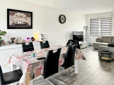 Appartement - 96 m² - 5 pièces