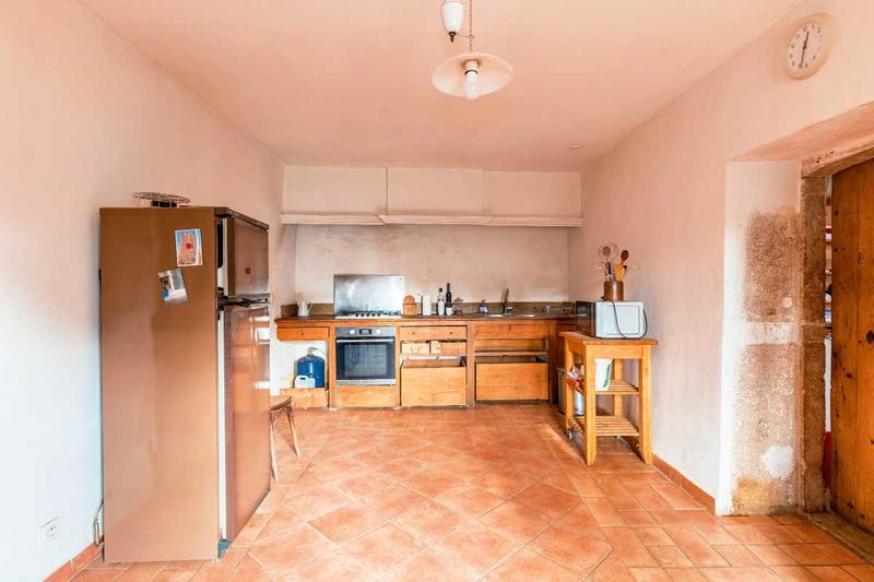 Maison - 275 m² - 12 pièces