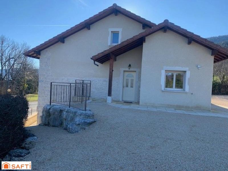 Maison - 330 m² - 13 pièces