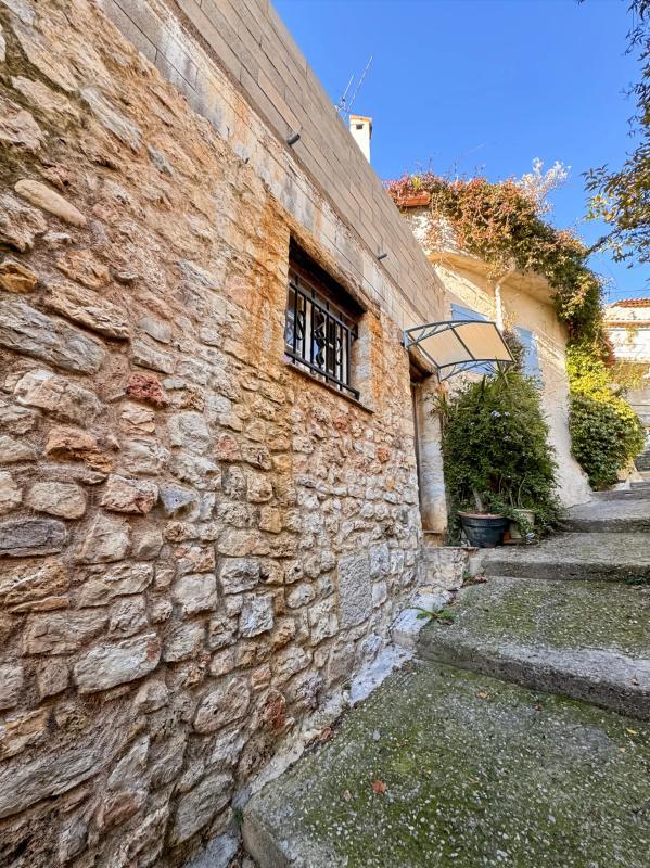 Maison de village - 90 m² - 3 pièces