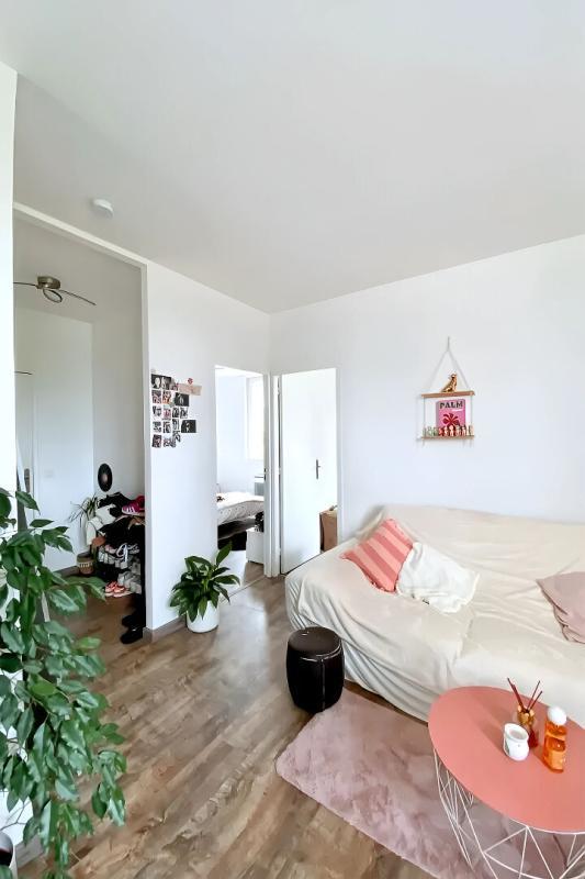 Appartement - 213 m² - 9 pièces