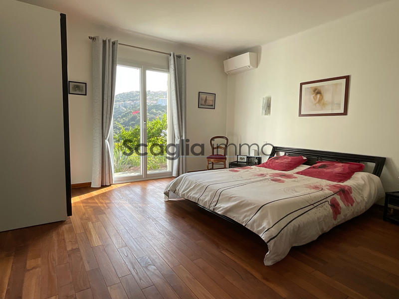 Maison - 148 m² - 4 pièces