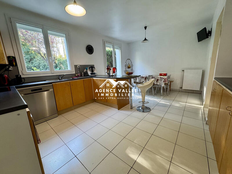 Maison - 167 m² - 7 pièces