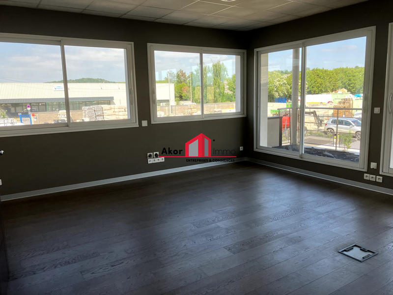 Bureau - 358 m² - 10 pièces