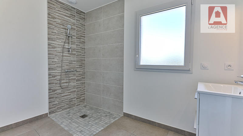 Maison - 93 m² - 5 pièces