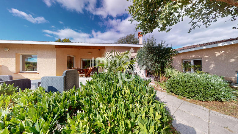 Maison - 159 m² - 5 pièces