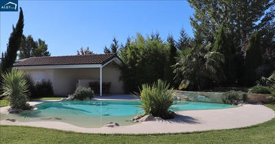 Villa - 203 m² - 6 pièces